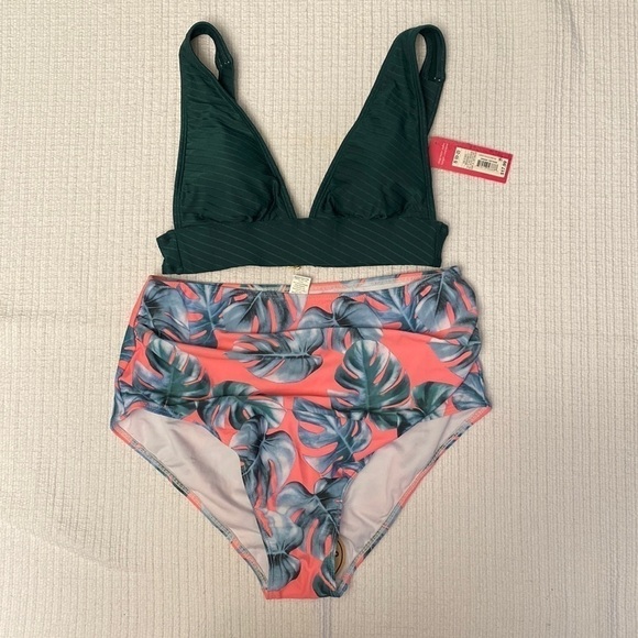 Xhilaration 2 Piece Swimwear Green Top S & Bright Tropical Print Bottom L - Picture 1 of 12